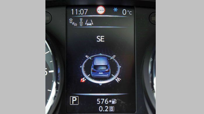 Το Nissan Qashqai, υπό τη σκέπη του συστήματος Nissan Safety Shield, περιβάλει τον οδηγό με αρκετά τεχνολογικά συστήματα ασφαλείας.